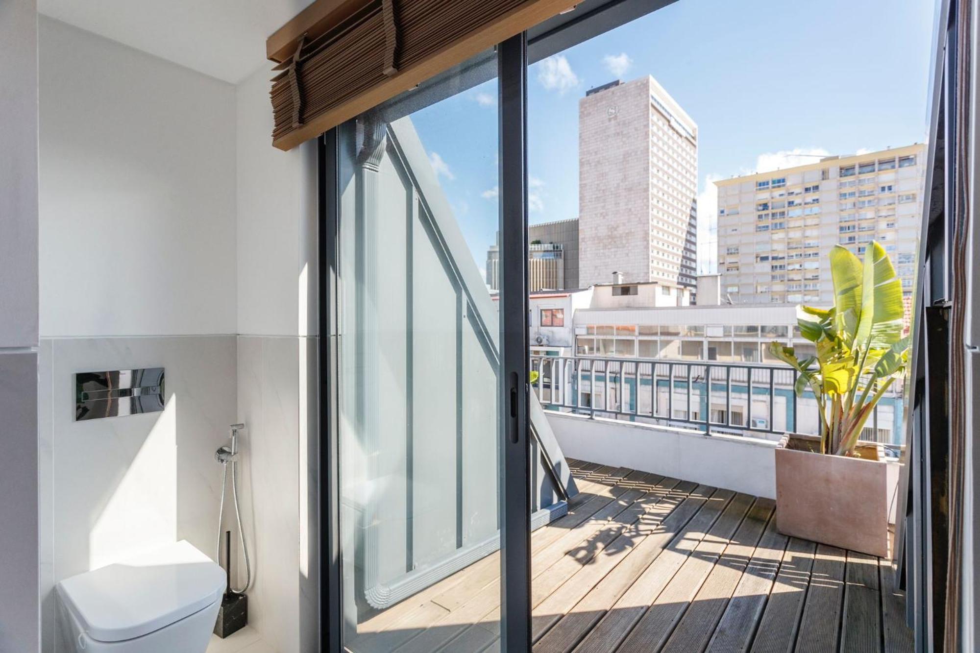 Luxury Suite With Balcony And Shared Accommodation In The Parque Eduardo VII Area Lisboa Ngoại thất bức ảnh